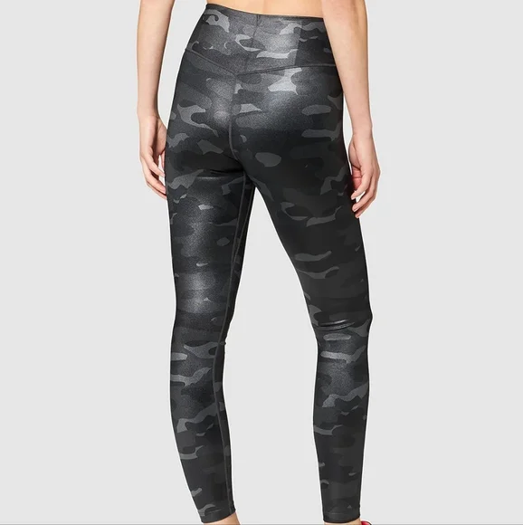 Nike Dri-FIT One Mid-Rise Camo Leggings Women's size - Picture 2 of 10